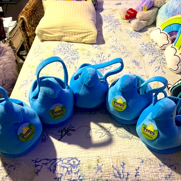 Peeps bundle, blue chic baskets x 3 and yellow plush bunny x1 - Picture 10 of 10